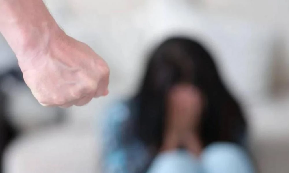 Η πρώην σύζυγος του γνωστού ποινικολόγου τον είχε επίσης μηνύσει για ενδοοικογενειακή βία